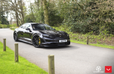 Porsche Taycan на дисках Hybrid Forged HF-4T