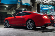 Ford Mustang на кованых дисках Vossen Forged S21-01