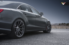 Mercedes-Benz CLS 63 AMG на дисках Vorsteiner V-FF 102