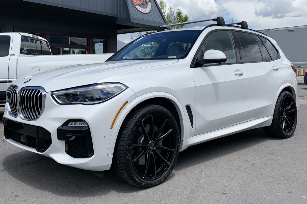 BMW X5 на дисках XO Luxury Madrid