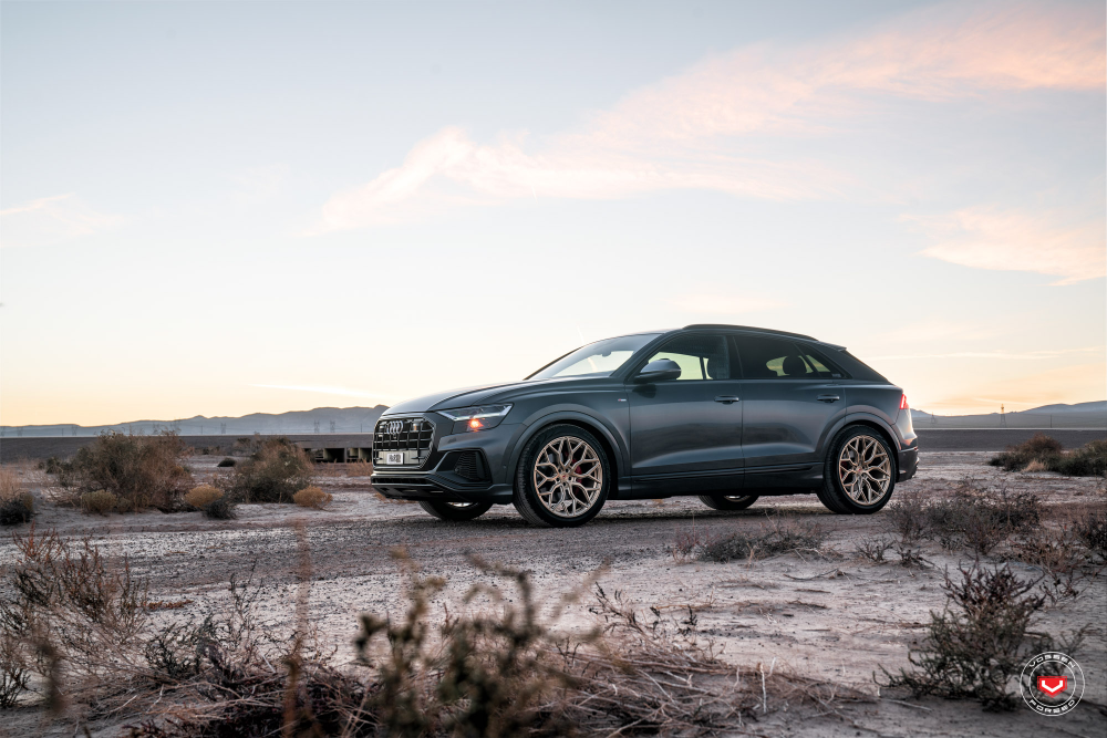 Audi Q8 на дисках Vossen Forged S17-01
