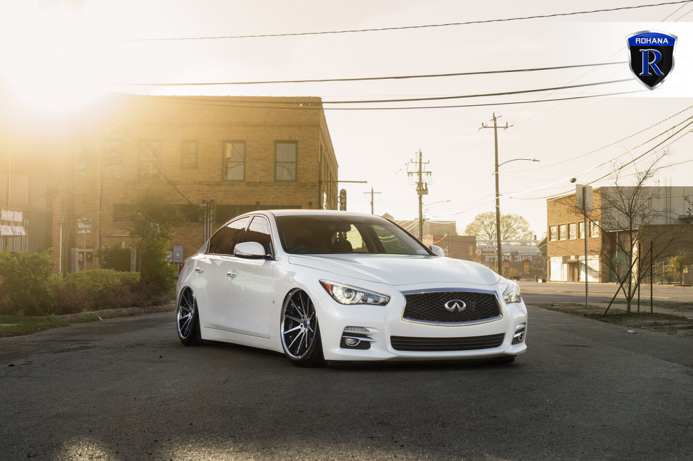 Infiniti Q50 на дисках Rohana RС10