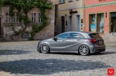 Mercedes A Class на дисках Vossen CVT