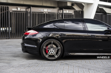 Porsche Panamera GTS на дисках PUR Wheels