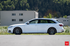 Audi A4 Avant на дисках Vossen VFS-1