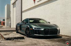 Audi R8 на дисках Vossen Forged HC-2