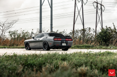 Dodge Challenger Hellcat на дисках Hybrid Forged HF-5