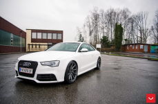 Audi RS5 на дисках Vossen CVT
