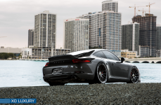 Porsche 911 with XO Luxury XF1