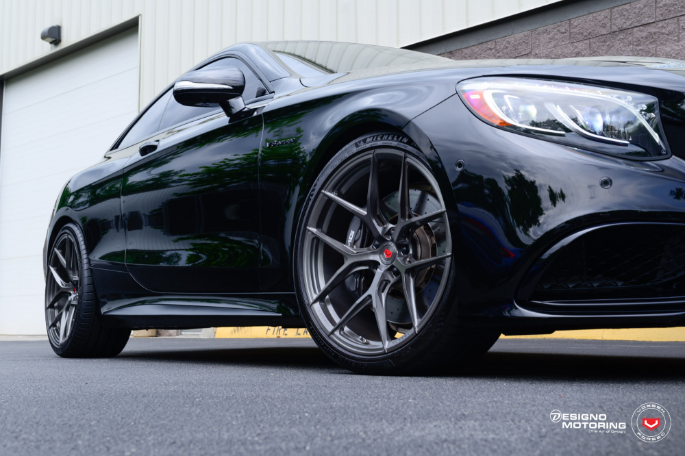 Mercedes S63 AMG Coupe на кованых дисках Vossen Forged S21-01