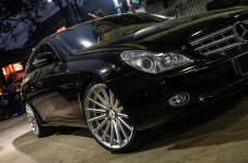 Mercedes Benz C219 на дисках Vossen VFS2