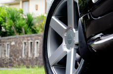 Toyota Land Cruiser на дисках KMC MC5