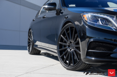 Mercedes-Benz S550 на дисках Vossen VFS-2