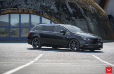 Opel Astra на дисках VOSSEN CVT