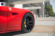 Ferrari F12 на дисках Rohana RFG15