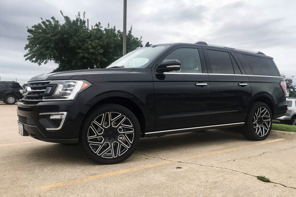 Ford Expedition на дисках Black Rhino Cyclone