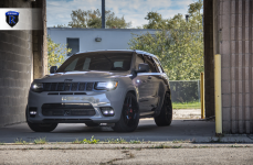 Jeep Grand Cherokee SRT на дисках RFX11 Gloss Black