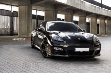 Porsche Panamera GTS на дисках PUR Wheels