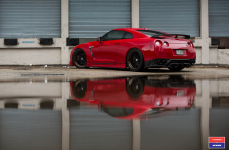 Nissan R35 GT-R на дисках Vossen x Work VWS-2