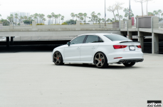 Audi S3 на дисках Rotiform TMB