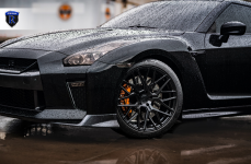 Nissan GTR R35 на дисках RFX10 Gloss Black