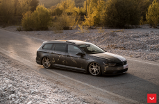 Volkswagen Passat на дисках VOSSEN HF-5