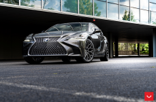 Lexus LS на дисках VOSSEN HF-2