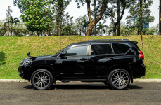 Toyota Land Сruiser Prado на дисках Vossen HF6-1