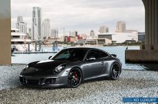 Porsche 911 with XO Luxury XF1