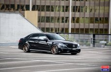 Mercedes E-Class (E63 AMG) на дисках VOSSEN X WORK VWS-1