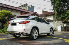 Lexus RX300 на дисках KMC MC5