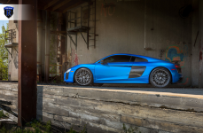 Audi R8 на дисках Rohana RFX10