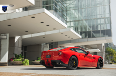 Ferrari F12 на дисках Rohana RFG15