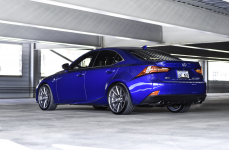 Lexus IS 300 на дисках TSW Clypse