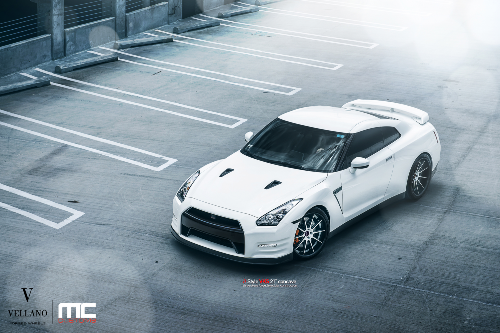 Nissan GTR на дисках Vellano VKS