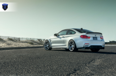 BMW M4 на дисках Rohana RFX5
