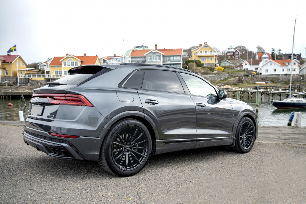 Audi Q8 на дисках XO Luxury London