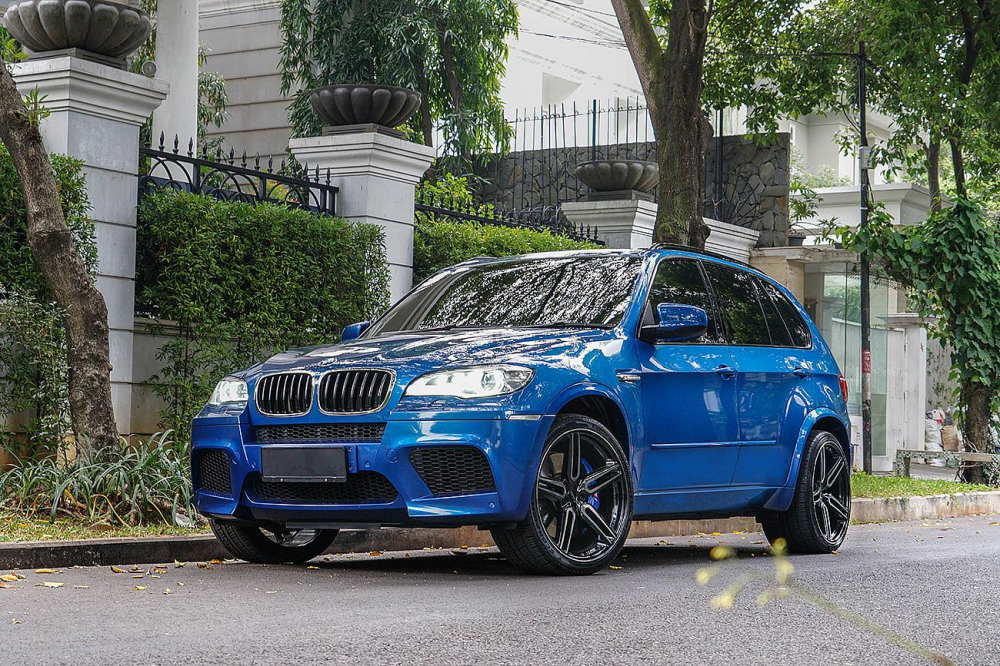 BMW X5 E70 на дисках Vossen HF-1