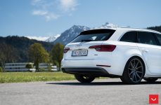 Audi A4 Avant на дисках Vossen VFS-1