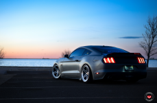 Ford Mustang GT на дисках Vossen Forged LC-102