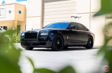 Rolls-Royce Ghost на дисках Vossen Forged S17-16