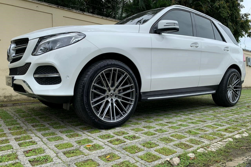 Mercedes Benz GLE Class на дисках Mandrus Masche