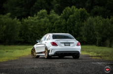 Mercedes C63 на дисках Vossen Forged VPS-307