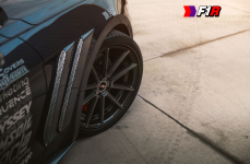 Ford Mustang на дисках F1R F27