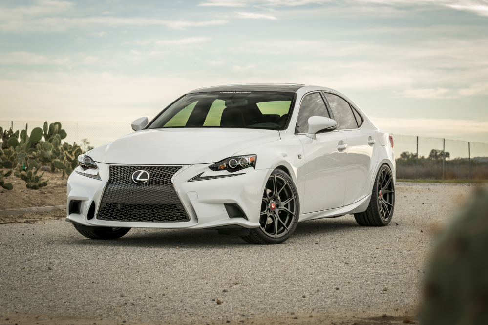 Lexus IS на дисках Vorsteiner V-FF 103