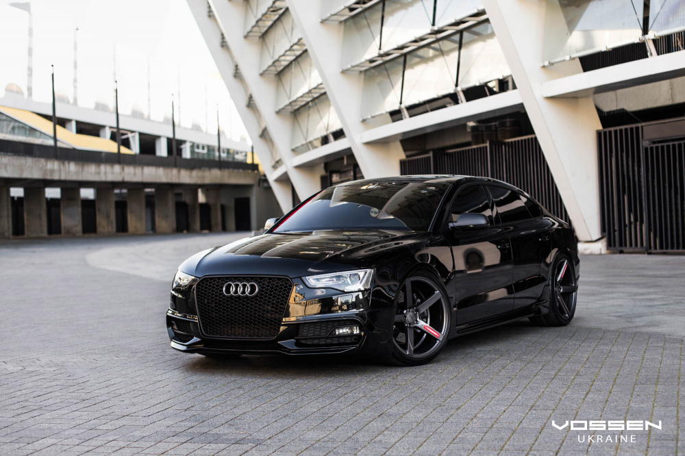 Audi S5 на дисках Vossen CV3-R