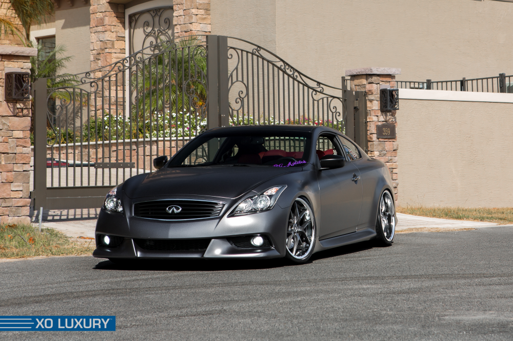Infiniti G37 на дисках XO Luxury Athens