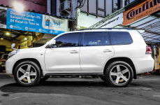 Land Cruiser на дисках KMC MC5