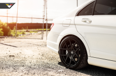Mercedes-Benz C63 AMG на дисках Vorsteiner V-FF 101