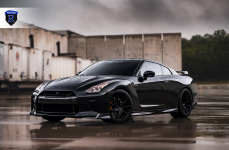 Nissan GTR R35 на дисках RFX10 Gloss Black